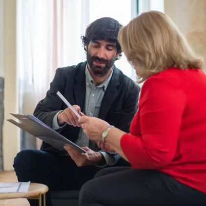 SEO consultant meeting a business owner to review a plan, representing the agencies reviewed in Katy, Texas